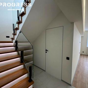 Княгинин вул., (Будинок 10)