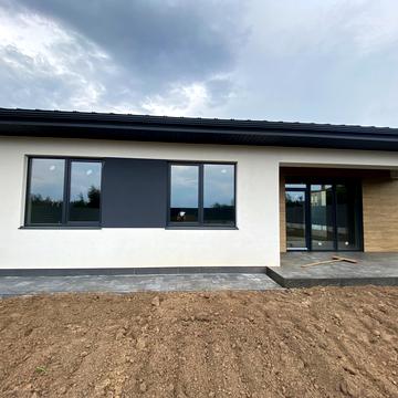 Героїв України вул.