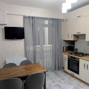 Демнянська вул., 32