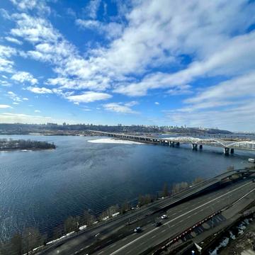 Дніпровська набережна вул., 15-Д