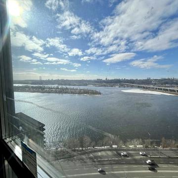 Дніпровська набережна вул., 15-Д