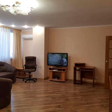 Вадима Гетьмана вул., 1-А