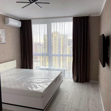 Вільгельма Котарбінського вул. (Миколи Кравченка), 24