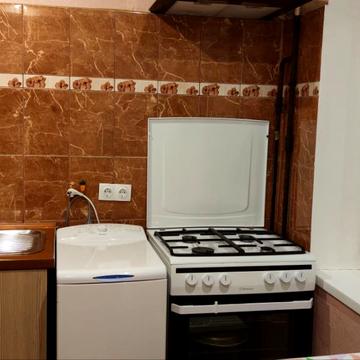 Кавказька вул., 11