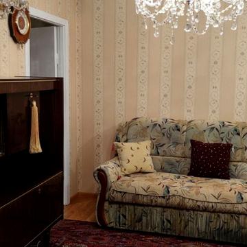 Кавказька вул., 11