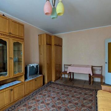 Івана Миколайчука вул., 15