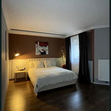 Винна Гора вул., 12