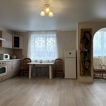 Павла Скоропадського вул., 12