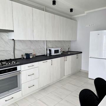 Олександра Довженка вул., 39