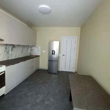 Героїв Небесної Сотні просп., (Будинок 14/3)