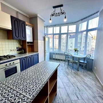 Львівська вул., 1-А