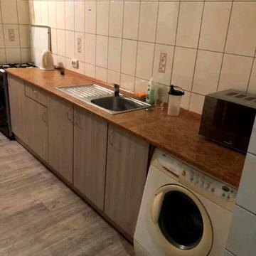 Крута вул., 3а