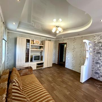 Князя Володимира Великого просп., 125