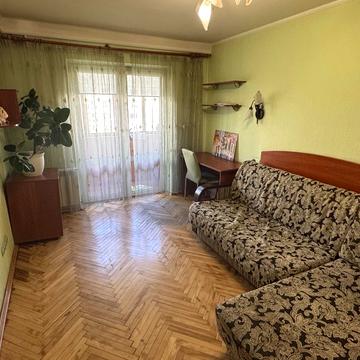 Павла Тичини просп., 12-Б