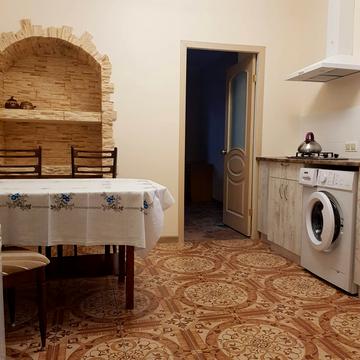 Старопортофранківська вул., 12