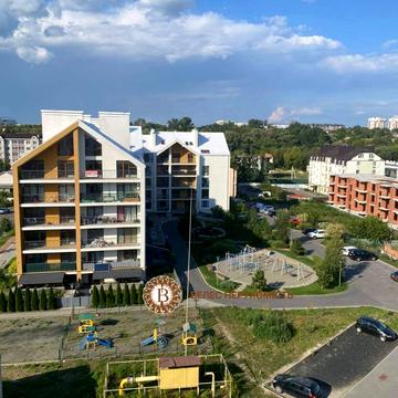 Богдана Хмельницкого вул., 1з