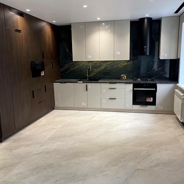 Святого Зигмунта Фелінського вул., 7