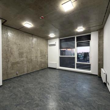 Рівненська вул., 4