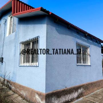 Центральна, 1