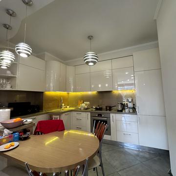 Андрія Верхогляда вул. (Михайла Драгомирова), 14