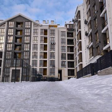 Богдана Хмельницкого вул., 1з