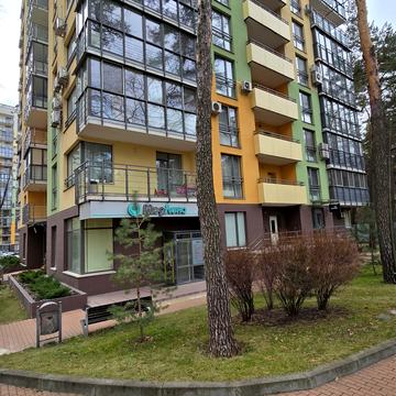 Анатолія Петрицького вул., 15