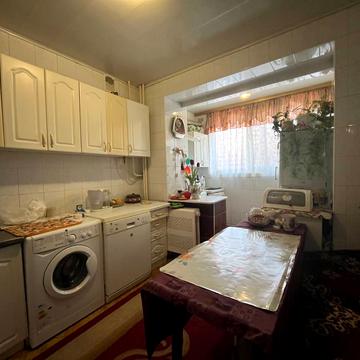 Незалежності пров., 7