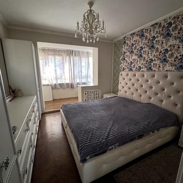 Зубрівська вул., 25