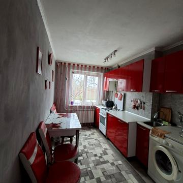 Чорновола вул., 136