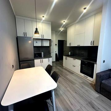 Камянська вул. (Дніпродзержинська), 128