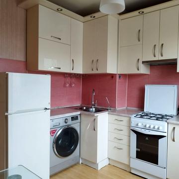 Небесної Сотні просп. (Маршала Жукова), 85