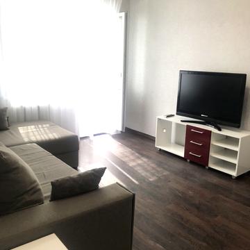 Квітневий пров., 3