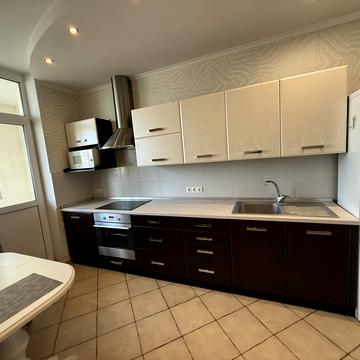 Єлизавети Чавдар вул., 3