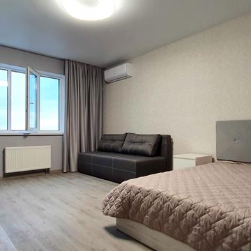 Академіка Павлова вул., 158