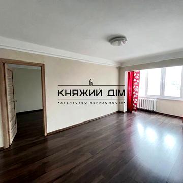 Велика Васильківська вул. (Червоноармійська), 145/1