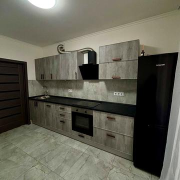 Андрія Аболмасова вул. (Панельна), 4