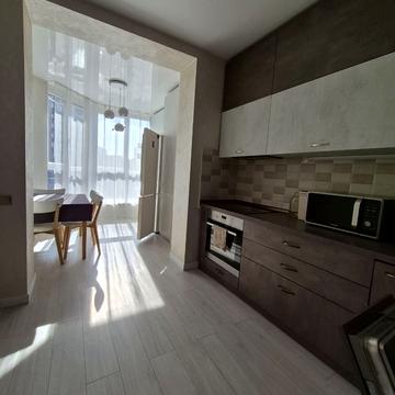 Яблунева вул., 15