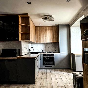 Тролейбусна вул., 5Б