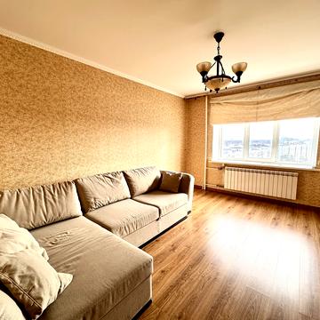 Валерія Лобановського вул., 18