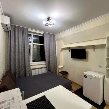 Машинобудівна вул., 41