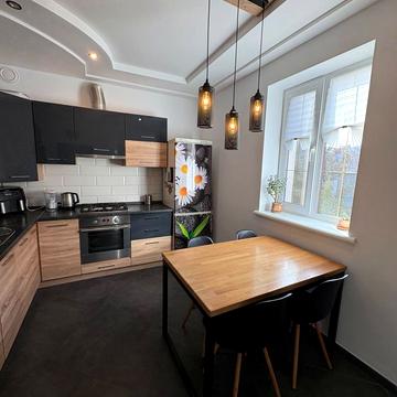 Михайла Лучкая вул., 6