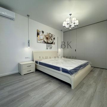 Золотоустівська вул., 34