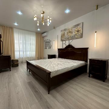 Золотоустівська вул., 25