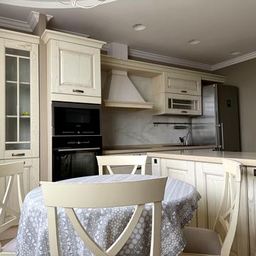 Василя Касіяна вул., 2/1