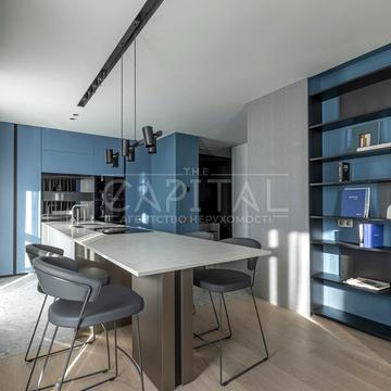 Предславинська вул., 42