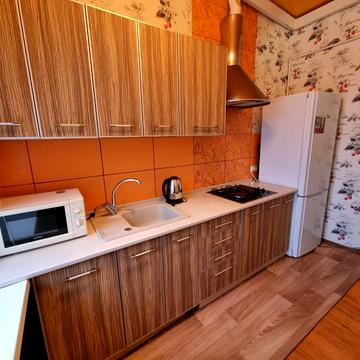 Ярослава Мудрого вул. (Петровського), 38