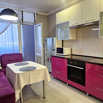 Академіка Глушкова просп., 9-Г