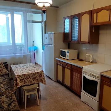 Миколи Бажана просп., 16