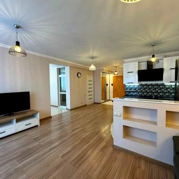 Саперно-Слобідська вул., 22