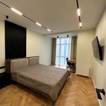 Стрийська вул., (Будинок 11)